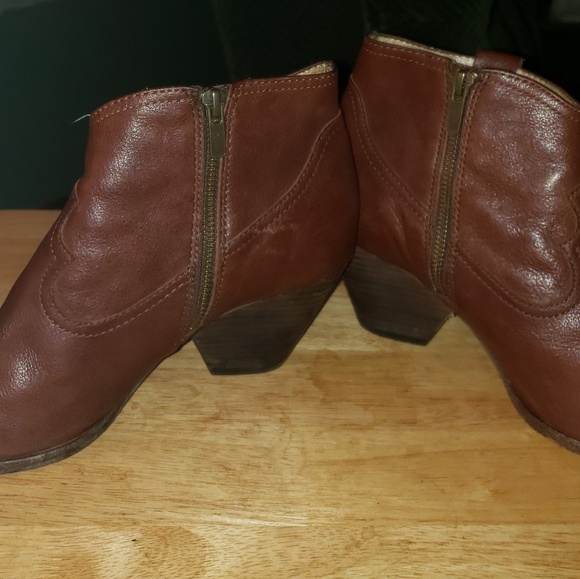 Frye Reinna Bootie - Picture 2 of 5